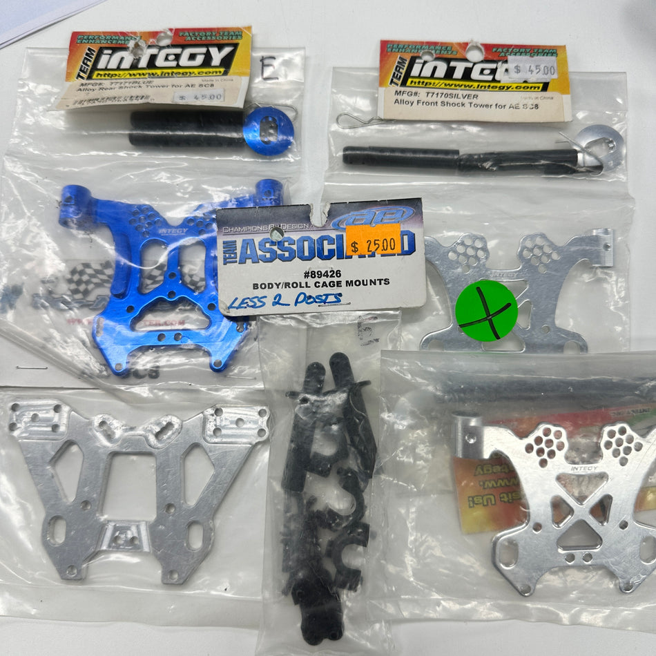 Team Associated SC8 Front Rear Shock Tower Bundle [QW056 Scratch & Dent]