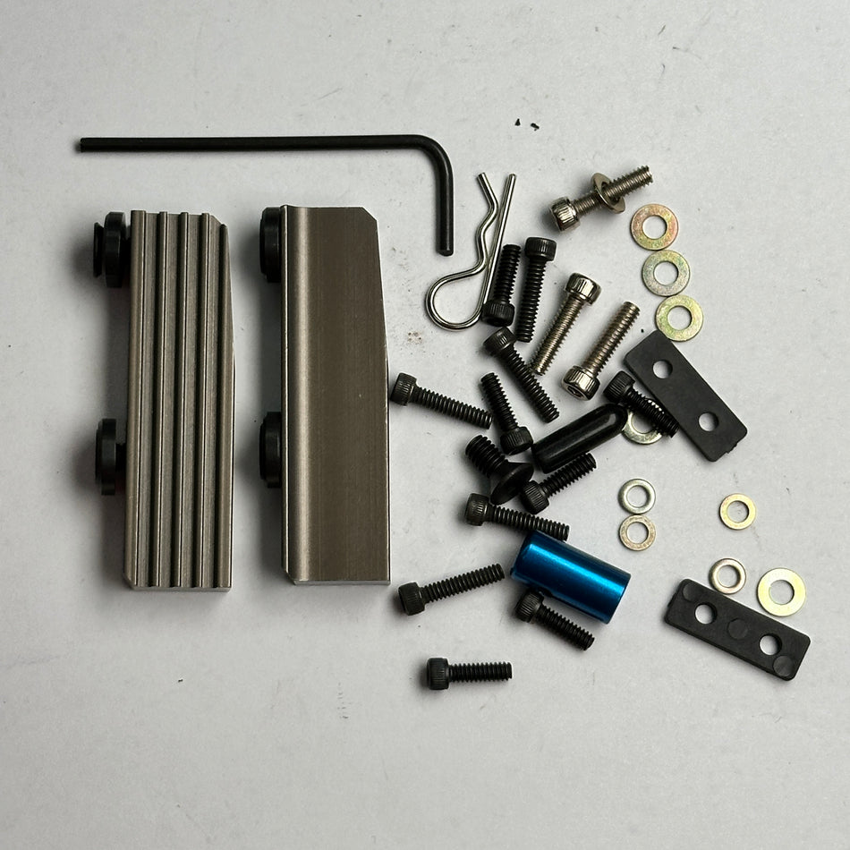 Losi 8B 2.0 Engine Mount Set Alloy With Screws Nitro Part [Scratch & Dent]