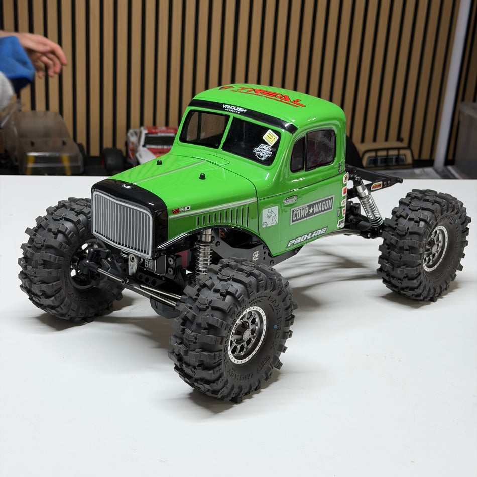 Vanquish VRD Straight Axle 4x4 Rock Crawler Pre Built [QR062 Scratch & Dent]